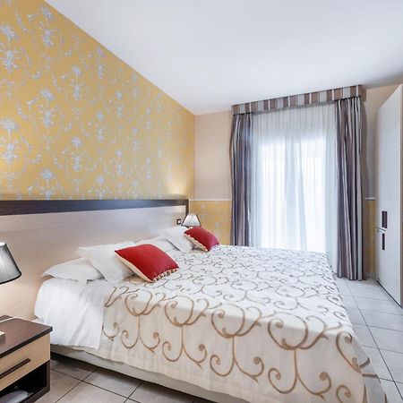 Hotel De La Ville Relais Fiumicino Buitenkant foto