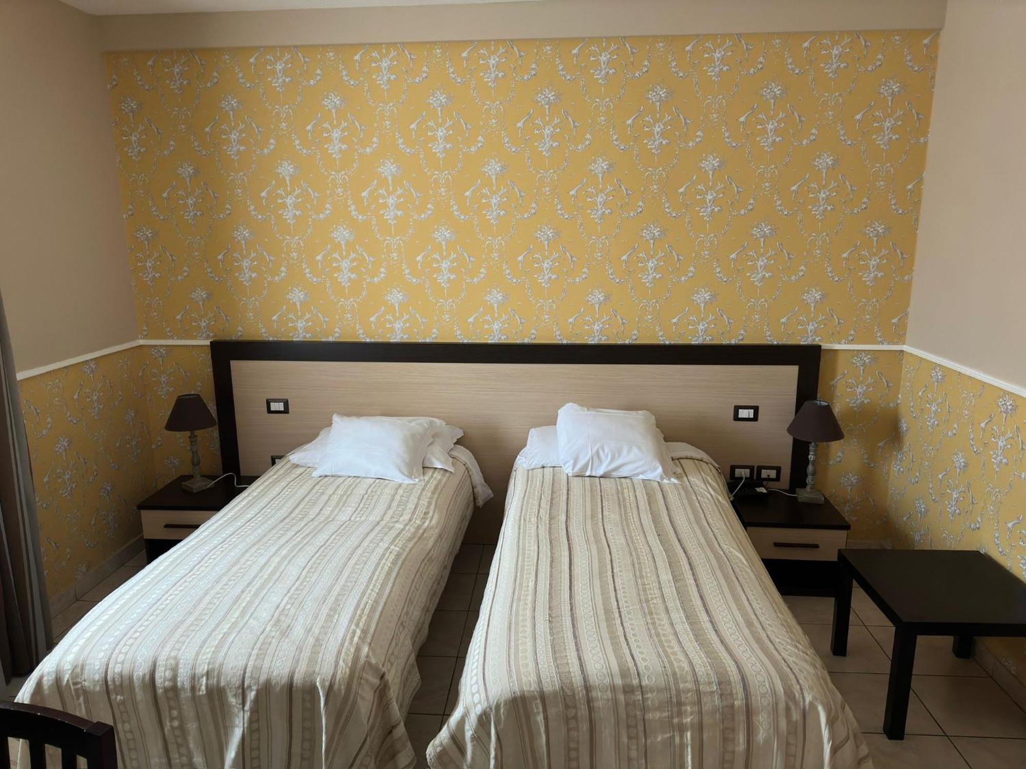Hotel De La Ville Relais Fiumicino Buitenkant foto