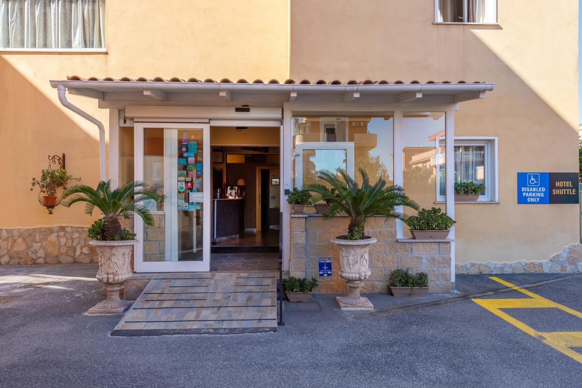 Hotel De La Ville Relais Fiumicino Buitenkant foto